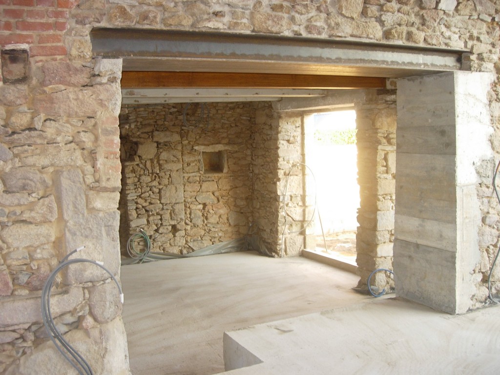 Ouverture de mur en pierre, en béton dans l'Ain